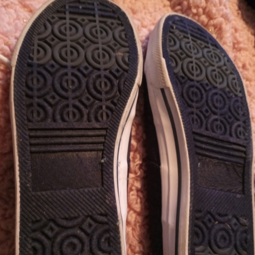 Shoes - Picture 3 of 5